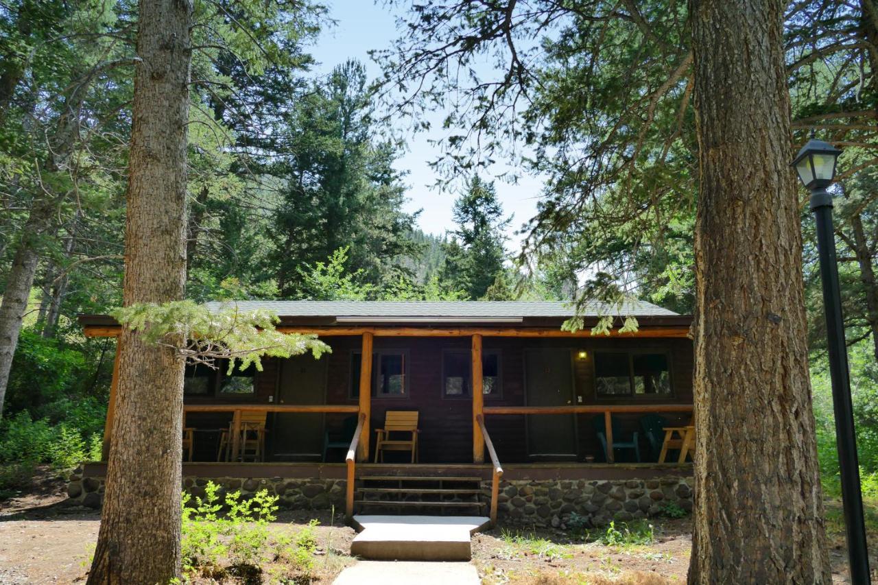 Bill Cody Ranch Hotel Екстериор снимка