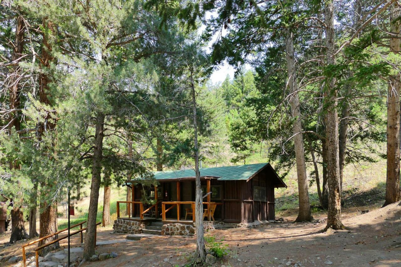 Bill Cody Ranch Hotel Екстериор снимка