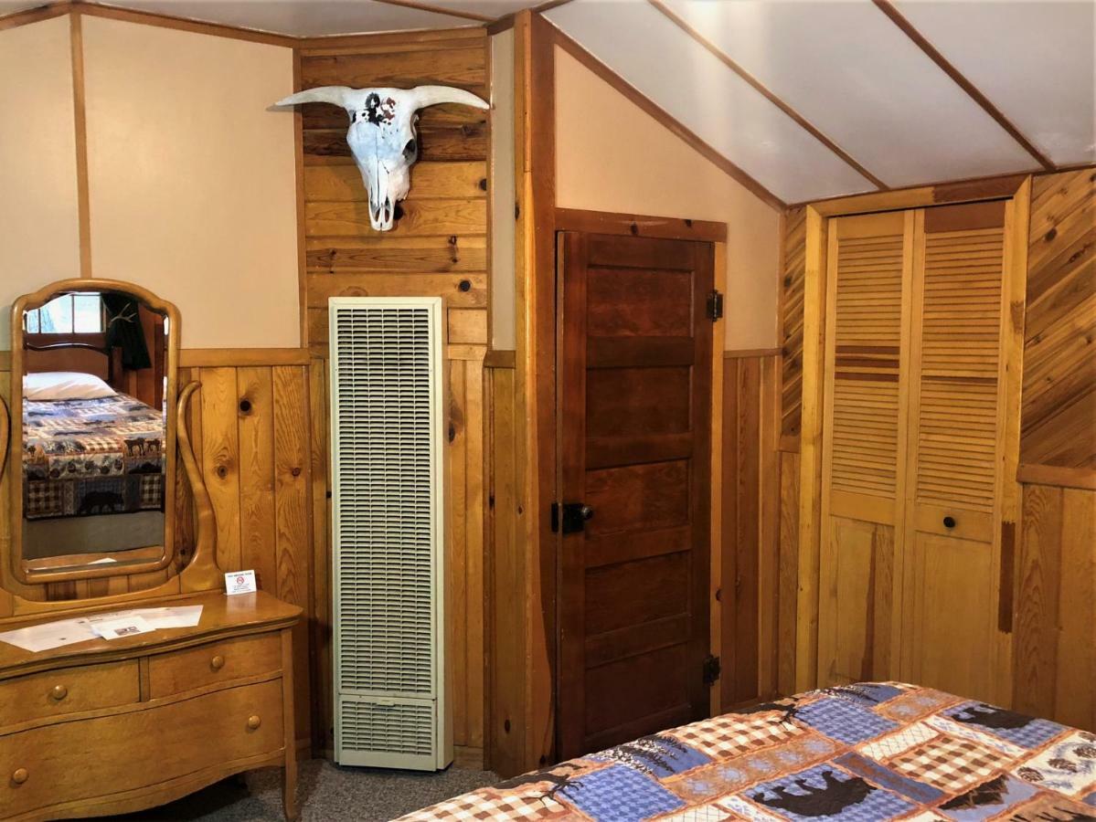 Bill Cody Ranch Hotel Екстериор снимка