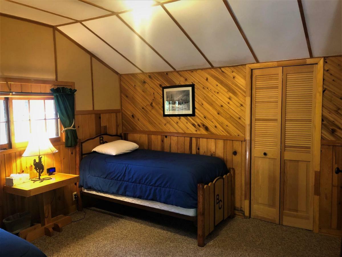 Bill Cody Ranch Hotel Екстериор снимка